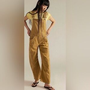 We The Free Good Luck Barrel Overalls NWOT in Honey